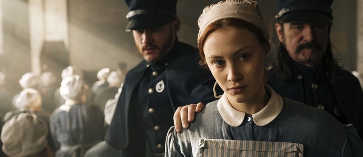 Fig. 7: “I will confess to having a wicked thought.” The lines between vice, virtue and sanity and insanity are blurred in Mary Harron’s miniseries Alias Grace (CBS Television/Netflix, 2017), which employs flashback-narration, montages and sound hooks to create a sense of ambiguity, hinting at the dark underbelly beneath the seemingly orderly society.